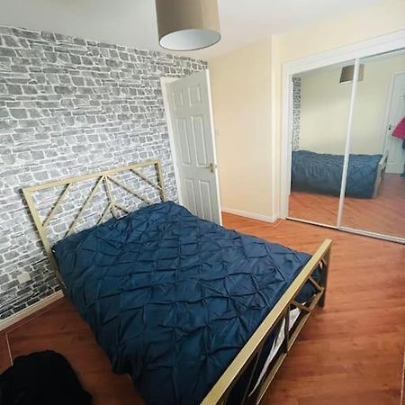 Monifieth Lovely Entire 2 Bedroom Apartment מראה חיצוני תמונה
