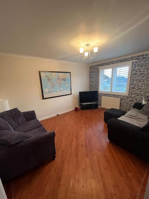 Monifieth Lovely Entire 2 Bedroom Apartment מראה חיצוני תמונה